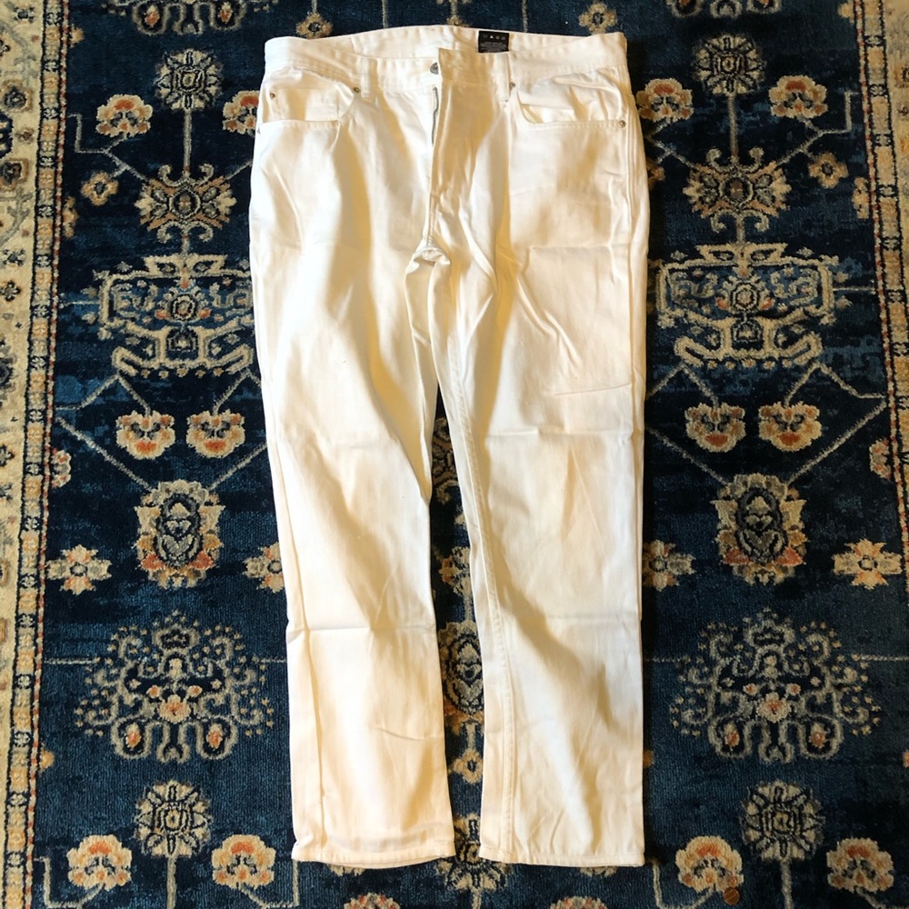 EUC Mens White BUFFALO DAVID BITTON Jeans 36